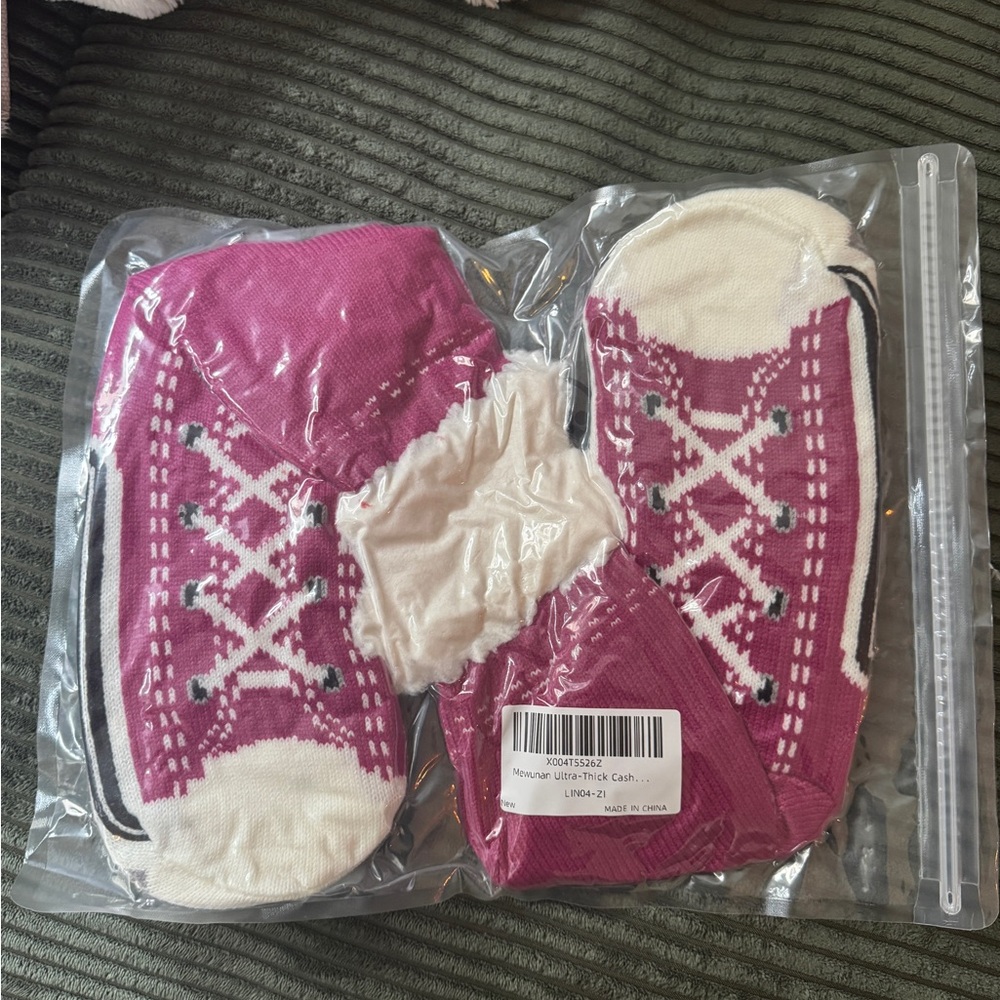 NWT Cashmere Fuzzy Socks